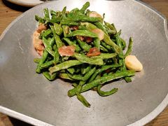 嘟嘟四季豆-童年小筑餐厅(申花路店)