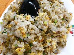 酸豆角炒饭-汉时湘菜