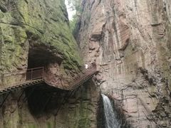 -龙潭大峡谷