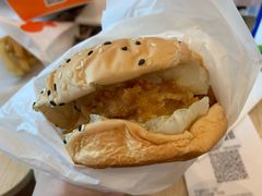 菠萝鸡腿堡-德克士(西站站内店)