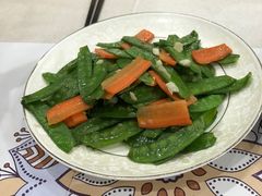-爱的果实月嫂育婴师(世纪东方店)