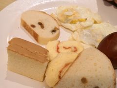 -铂逸梦秦酒店(横店梦幻谷店)