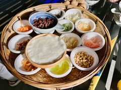 -包整·丝娃娃(一览甲秀楼风景店)