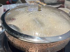 -洪氏嗨捞·广东猪肚鸡·椰子鸡火锅(西咸万象城店)