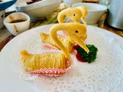 椿记榴莲酥-椿记烧鹅(建干路店)