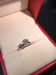 -威德钻石-克拉钻大本营(南京东路店)