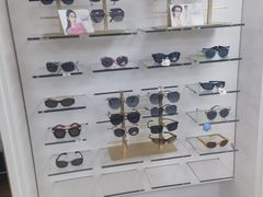 -优视觉视光中心•青少年近视防控(新世界中心写字楼店)