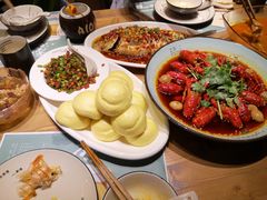 -临界音乐酒馆·小龙虾·江湖菜(华熙LIVE·鱼洞店)