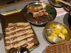 -草家酱蟹炭火烤肉店(珲春南路一店)