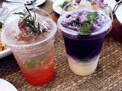 野莓气泡水-Chom Cafe and Restaurant