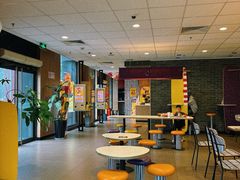 -麦当劳(莘松路芭比伦DT店)