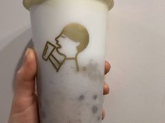 热芋泥波波鲜奶-喜茶(上海泰禾大厦店)