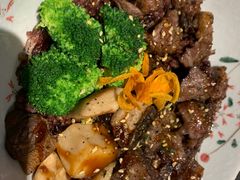 -POKEE VIA&Brunch·维娅(重庆来福士店)