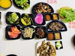 -满都拉碳火烤肉(文苑路店)