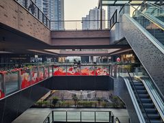 -瑞虹新天地月亮湾