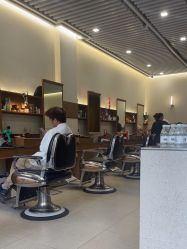 -MARTIN'S BARBER SHOP男士理发馆