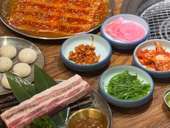 -明洞阿姨·韩式酱蟹烤肉·创意料理(三元桥店)