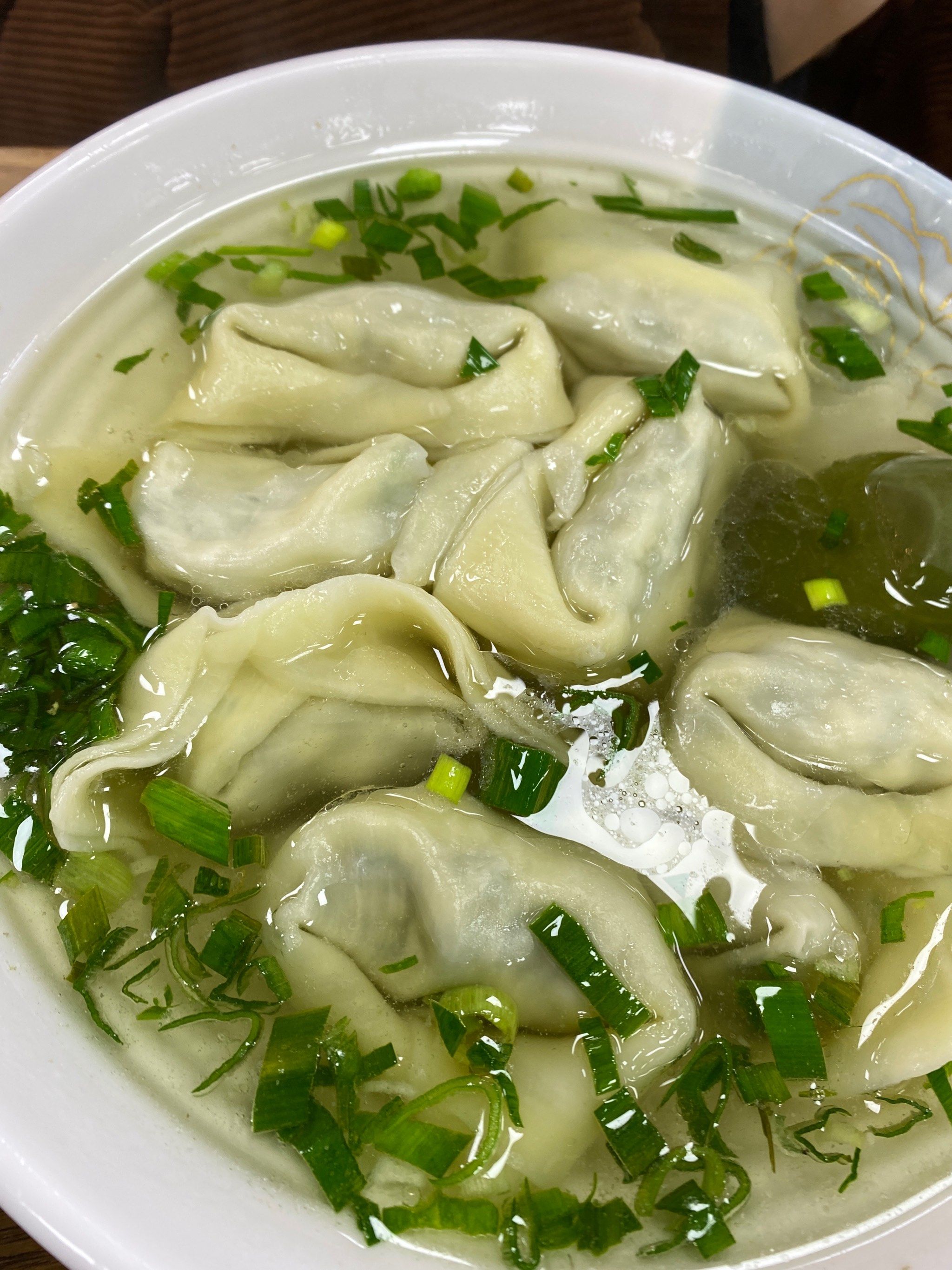一碗荠菜鲜肉大馄饨