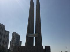 -唐山抗震纪念碑广场