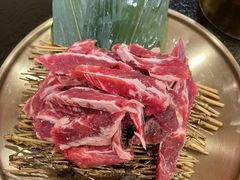 -臻牛烤肉