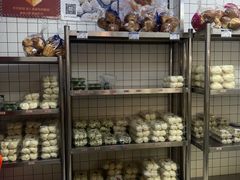 -白玉兰食品甜凤店(合生汇店)