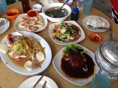 -大树下海鲜饭店