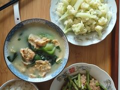 -爱的果实月嫂育婴师(世纪东方店)