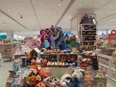 -名创优品(山东青岛华润万象城店)