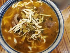 精选酸菜牛腱子面-陈八两面家(华孚写字楼店)