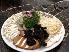 -秦宝雪花牛肉养生火锅(大兴九臻店)