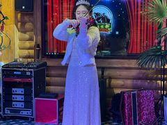 -米德维奇俄式西餐厅(西六道街店)