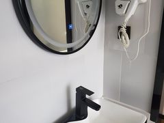 -IU酒店(兰州西关十字地铁站店)