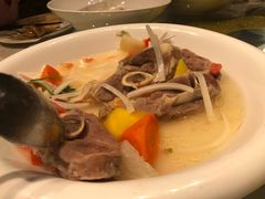 手抓羊肉-巴扎美食·新疆菜·西域歌舞表演餐厅(新疆大厦店)