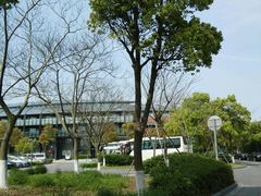 -上海滴水湖皇冠假日酒店