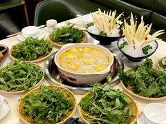 -土连锅·现熬养生汤锅(梁家巷店)