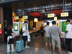 门面-麦当劳(宁波火车高铁站店)