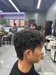 -藤野造型烫发染发