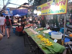 -周日夜市