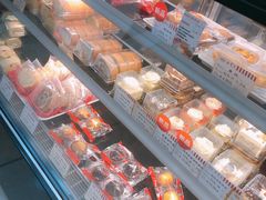 -红宝石·鲜奶小方·海派西点房(四平店)