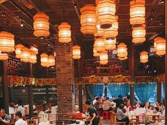 -帅巴人舅母子腊蹄民俗村