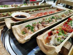 竹筒腊味饭-胡须哥网红竹筒菜