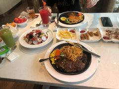 -汤姆家的牛排意面披萨(融创茂店)