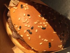 安格斯厚牛芝士堡-麦当劳(海岸城店)