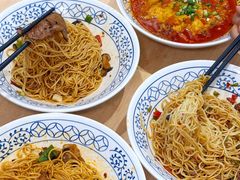 -李与白包子铺(桐梓林店)