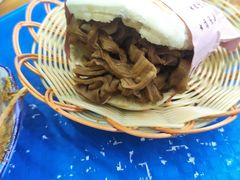 兰花干鸡蛋夹馍-八亩沟擀面皮(西安首店)