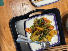 -云阿蛮云南生烫牛肉米线(奉贤路店)