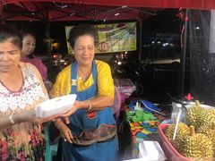 -芒果糯米饭摊子