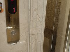 -肯定精品酒店(南京龙江地铁站省妇幼保健院南门店)