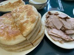 -李连贵酒家熏肉大饼(昆明街店)