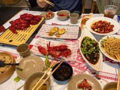 -肥肥虾庄·金牌油焖大虾(汉口城市广场店)